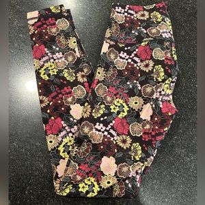 Lululemon leggings, size 4